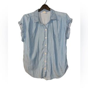 a.n.a Light Blue Button-Down Shirt Women’s Medium